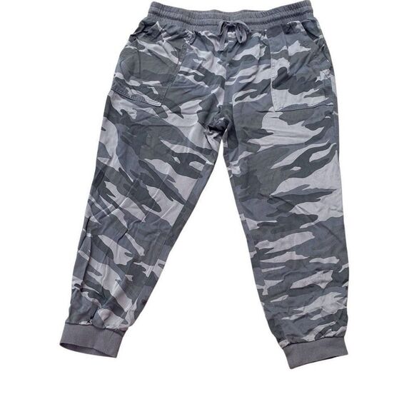 Splendid Joggers Women’s Size XL Rayon Sweatpants Camo Green Front Pockets - Picture 3 of 6